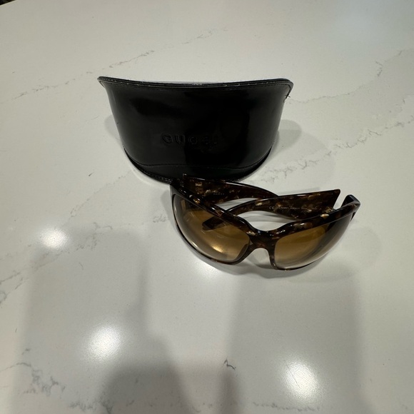Gucci Sunglasses - Picture 4 of 7